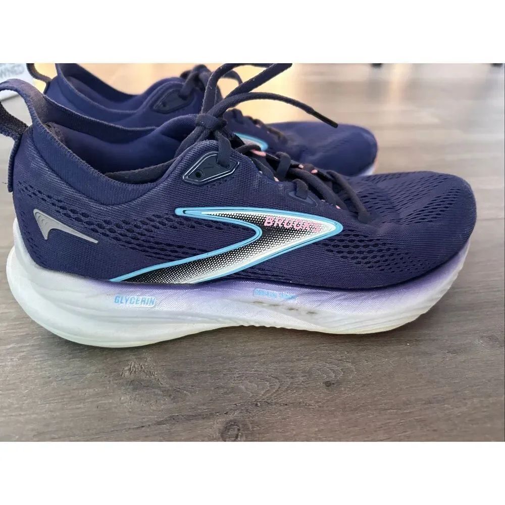 Brooks Women's Glycerin GTS 22 size 8 blue